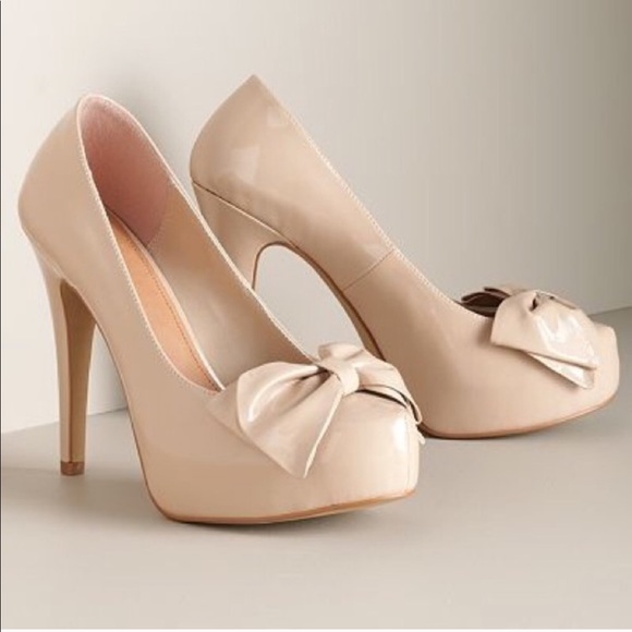 Elle Shoes - 🌿3 for $20 Nude platform bow pumps